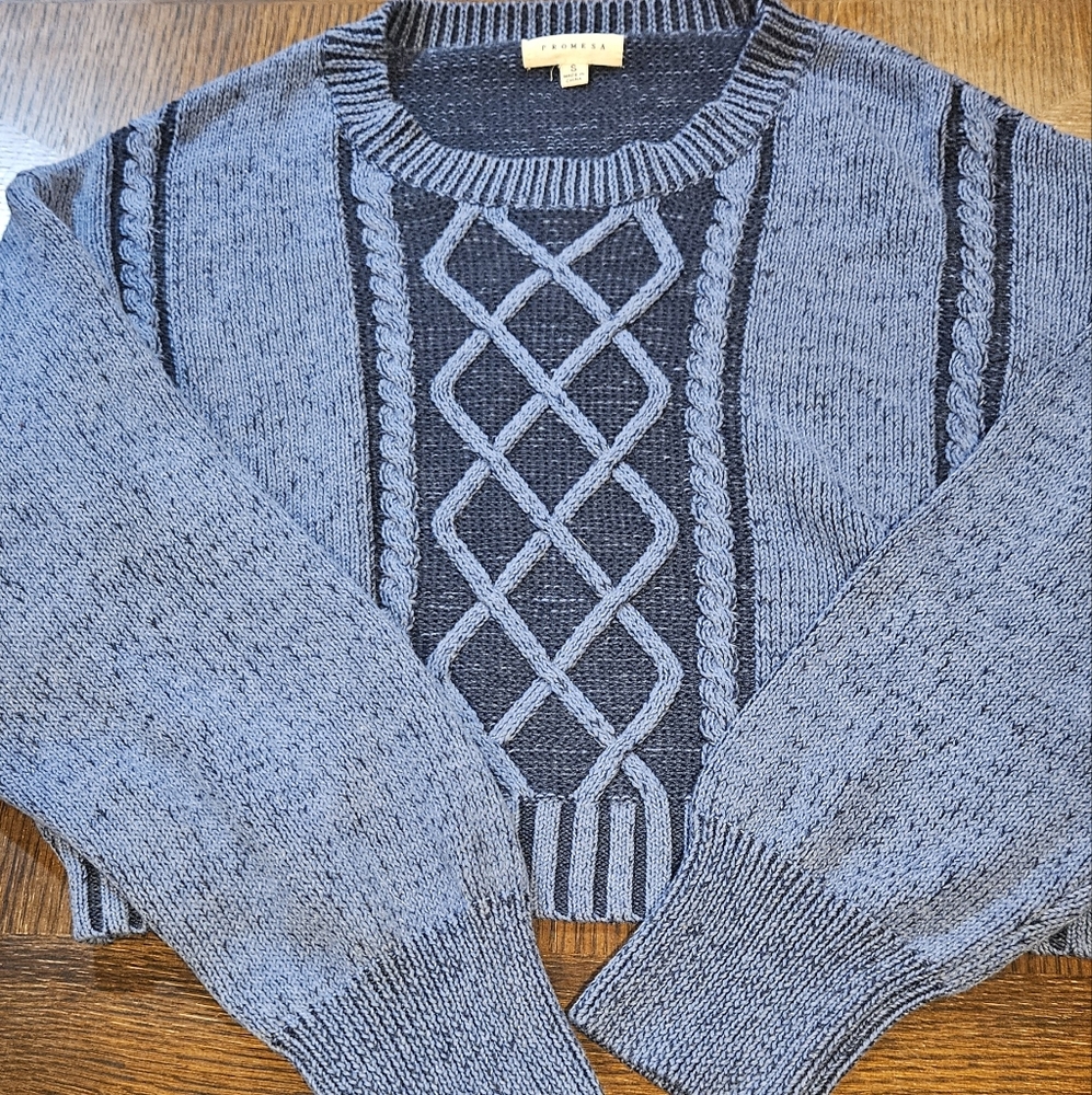 Promesa blue sweater